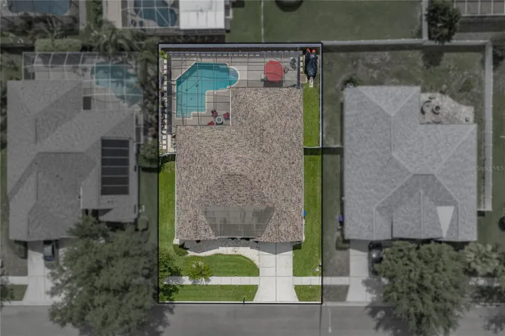 Thousand Oaks in Trinity offers a welcoming, well-kept community feel with tree-lined streets, beautiful homes, and a location that puts you close to top-rated schools, shopping, dining, and everything that makes everyday living easy and enjoyable.