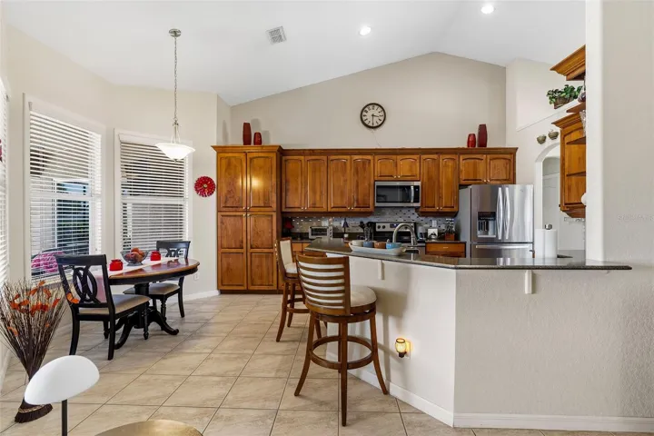 Kitchen/dinette