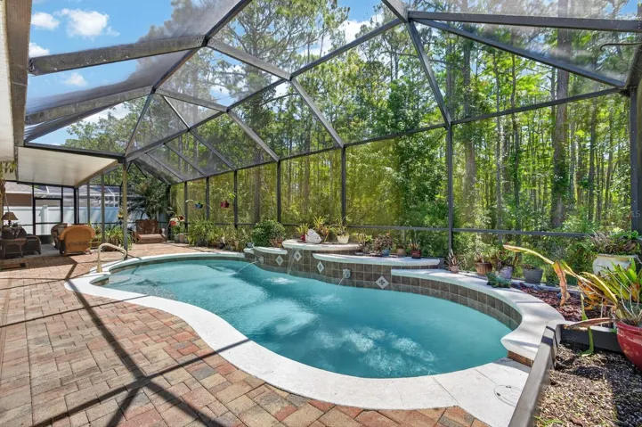 Screened in Pool