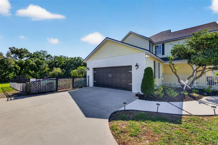 Side Facing Attached 2 Car Garage