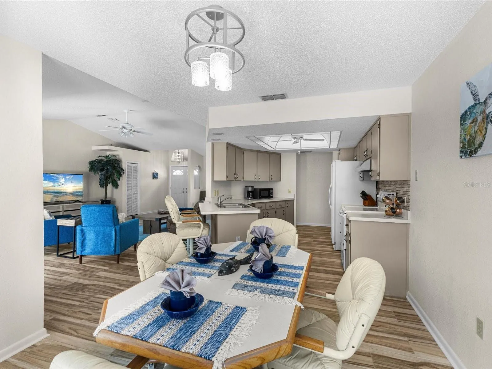 Nook to Kitchen