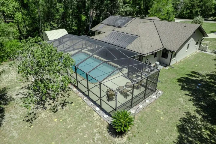 Pool Screen. Aluminum Replaced in 2016. Screen Replaced in 2024