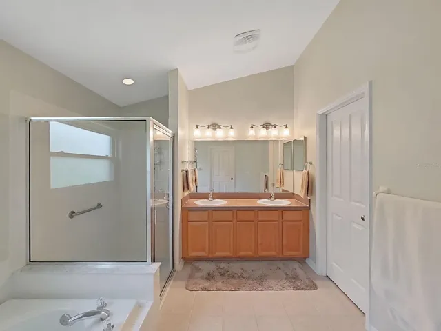 En-Suite Bath