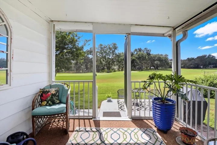 Back yard screened in lanai.
