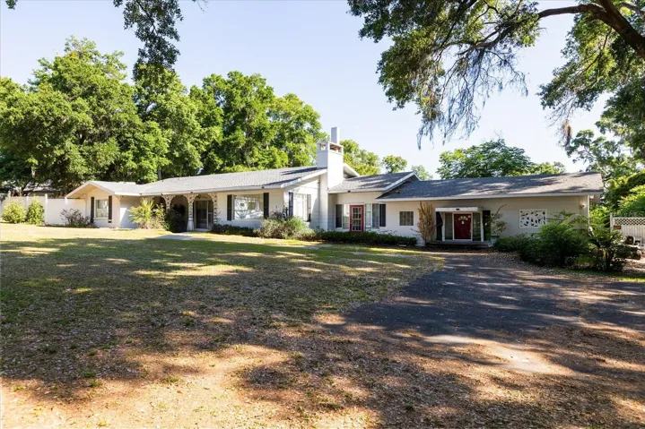 Front view of Home from driveway