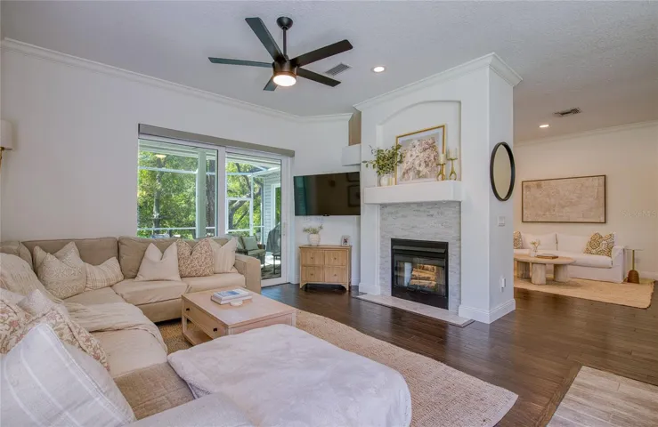 Living room. 1