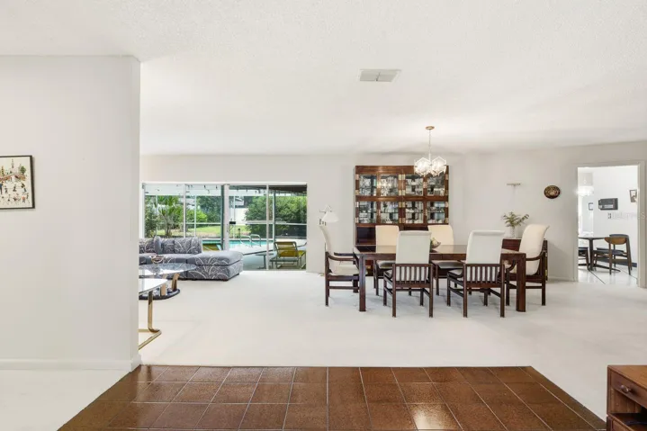 Dining room/Living Room combination. No step downs!
