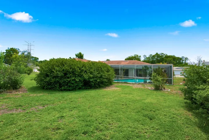 Spacious backyard