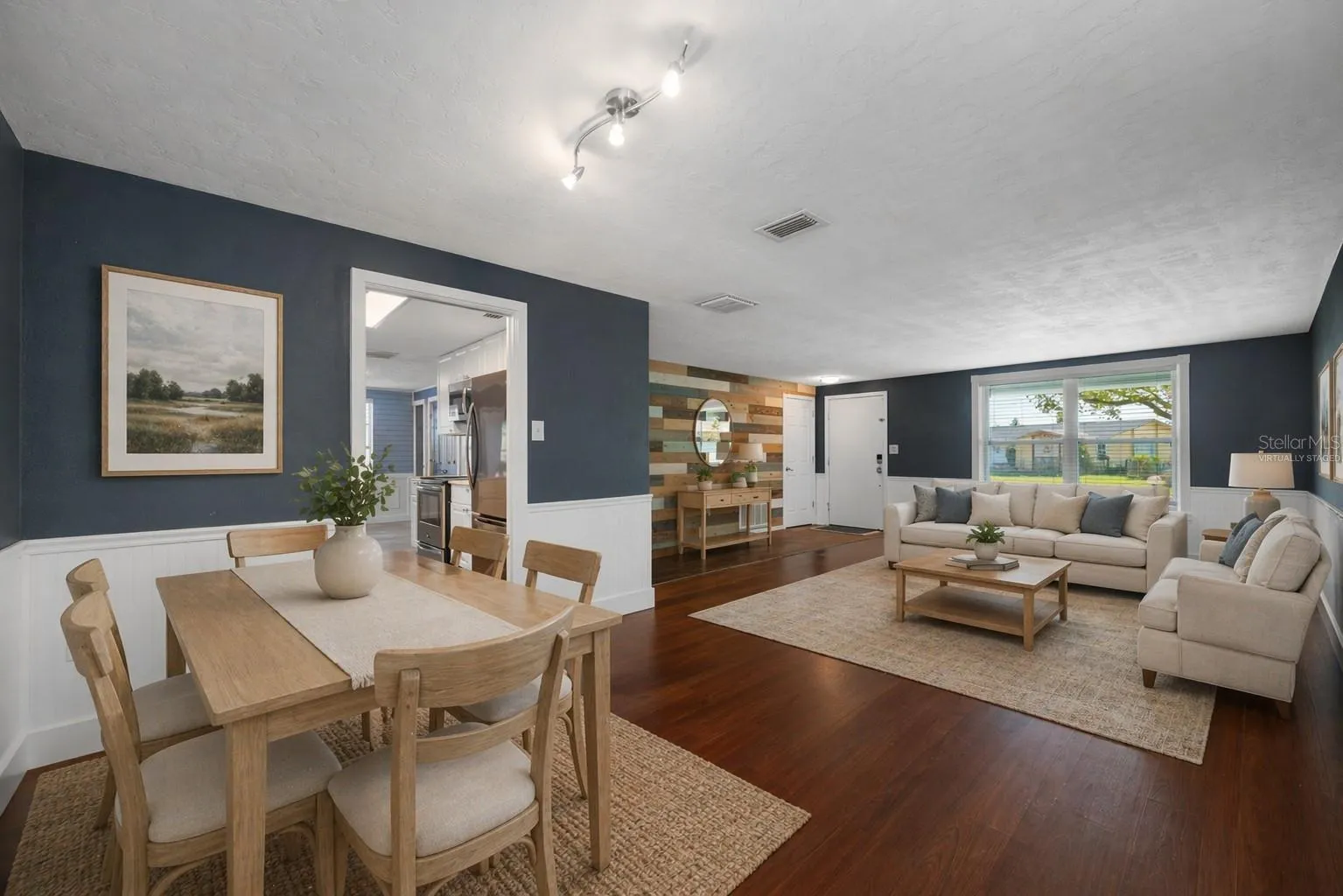 Virtually Staged Dining &amp; Living Areaa