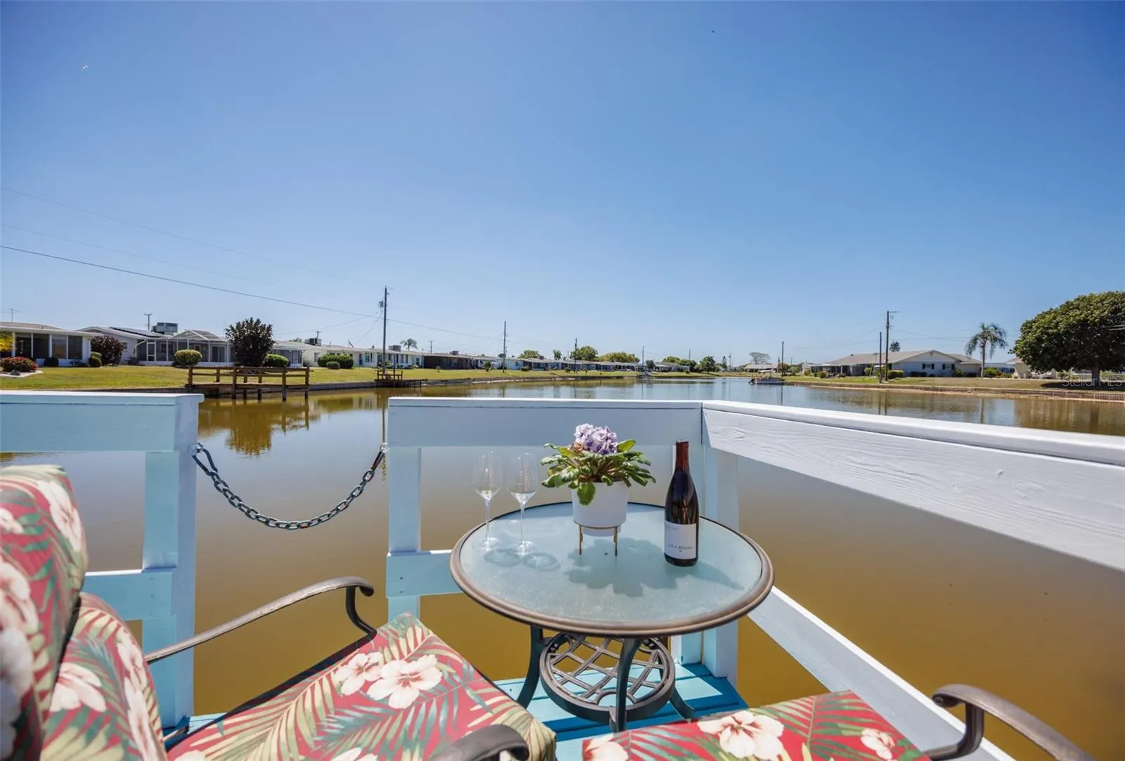 Railed Private Dock For Relaxing &amp; Watching Wildlife Peaceful South Lake View-Start or End Your Day Here Relaxing