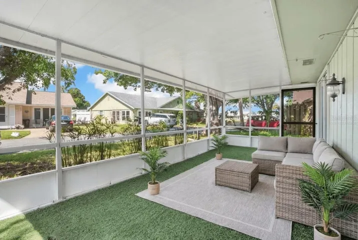 Virtually staged - large screened lanai