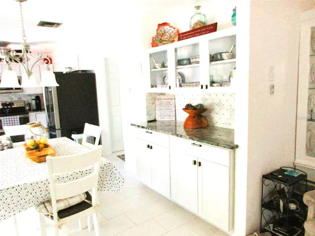 Dining towards Kitchen