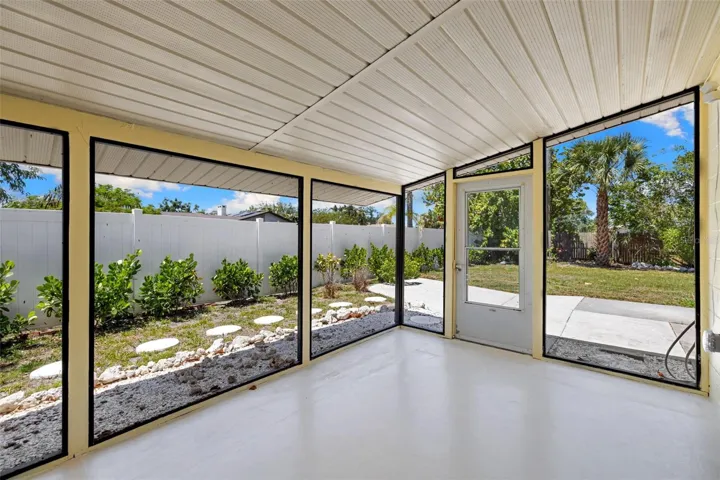 Screened-In Lanai