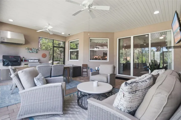 OUTDOOR LIVING SPACE