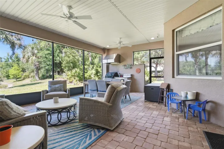 OUTDOOR LIVING SPACE
