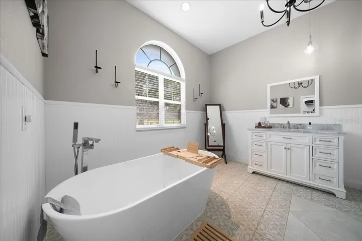 Tub