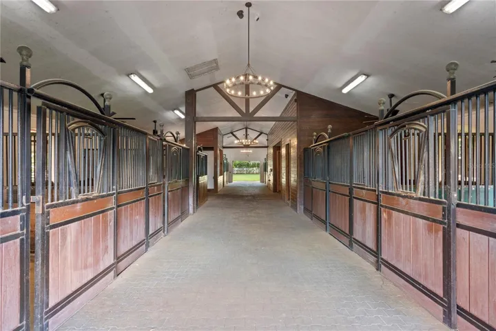 9 stalls