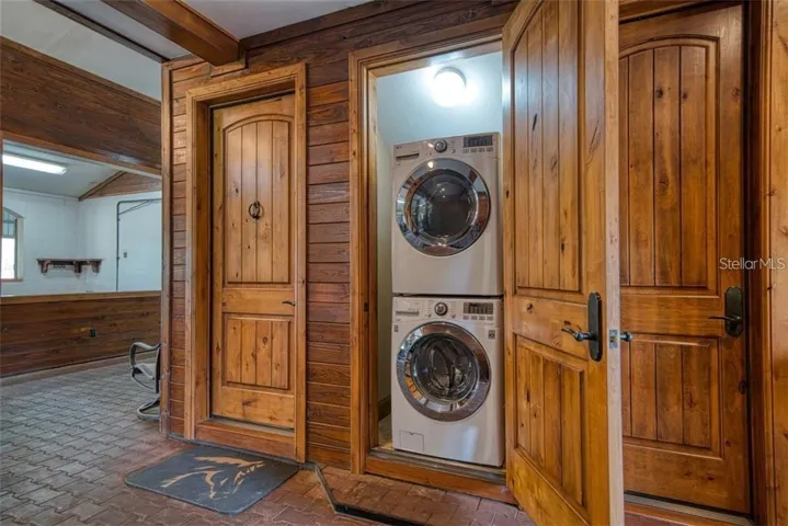 Barn laundry