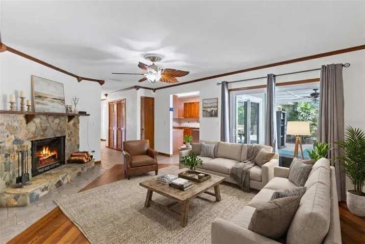 Virtual Staged-Family Room