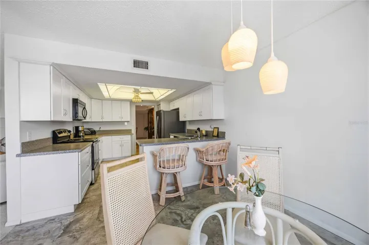 Eat-In Kitchen Nook
