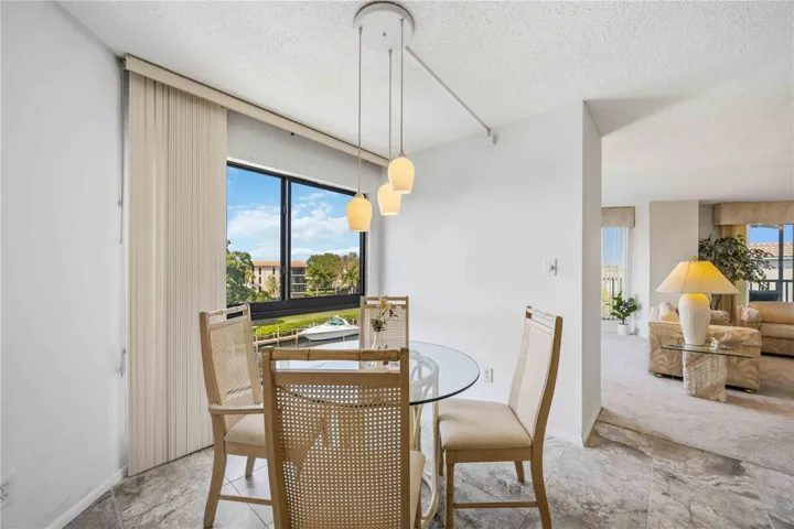 Eat-In Kitchen Nook