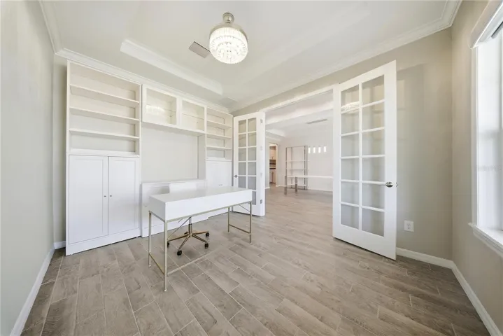 OFFICE SPACE WITH FRENCH DOORS FOR PRIVACY