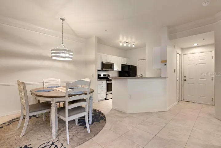 Dining room, kitchen
