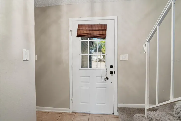 foyer/fron door
