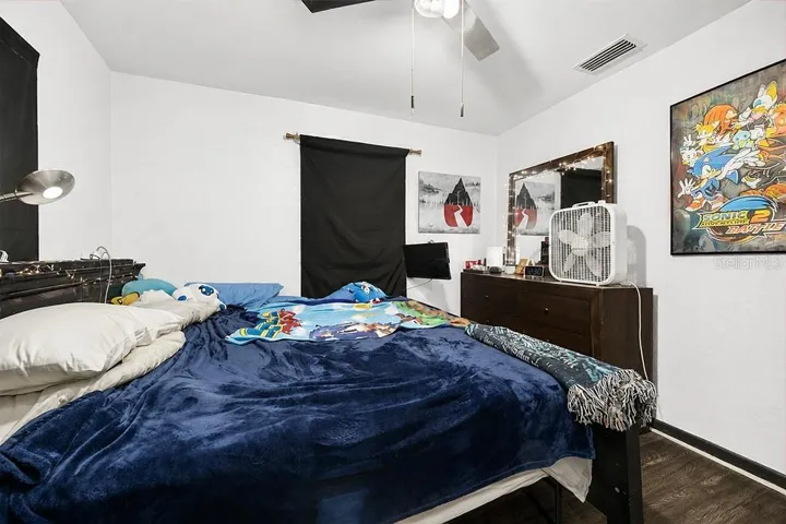 AI generated photo of bedroom with white paint