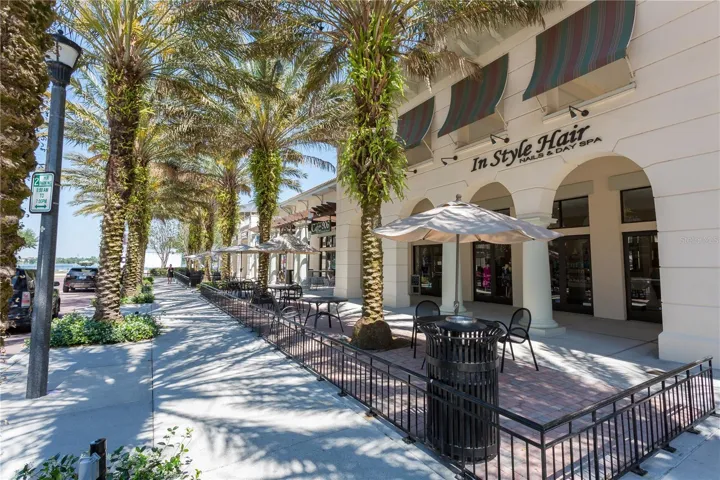 Enjoy the convenience of various shops & salons downtown