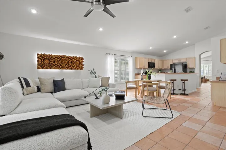 Family Room | Kitchen