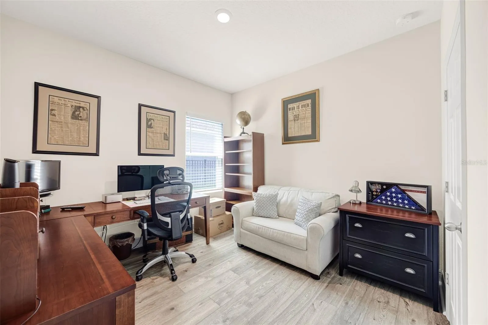 Guest bedroom 2