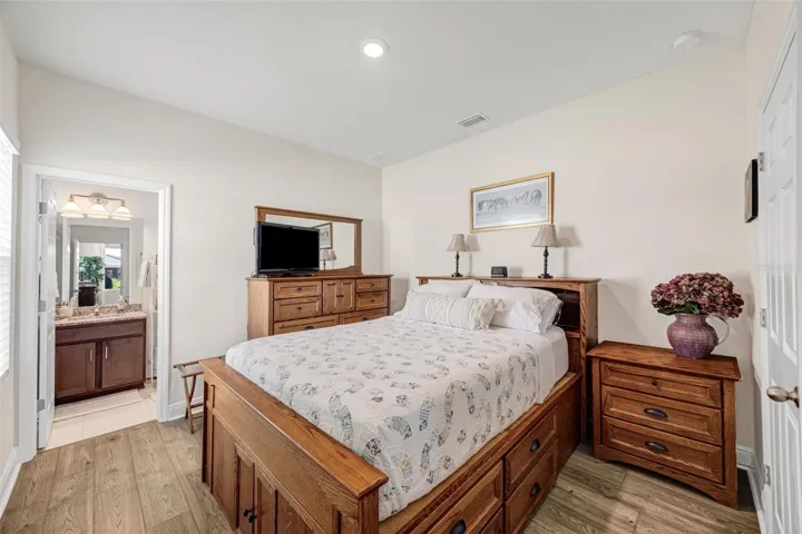 Guest bedroom 3