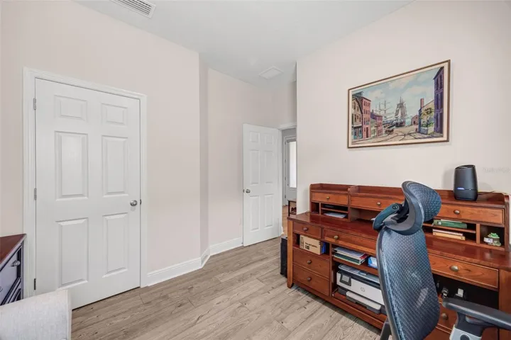 Guest bedroom 2