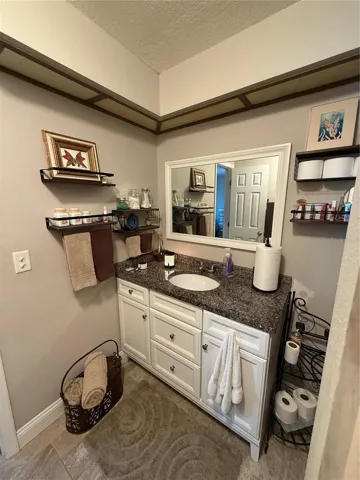 primary bedroom vanity