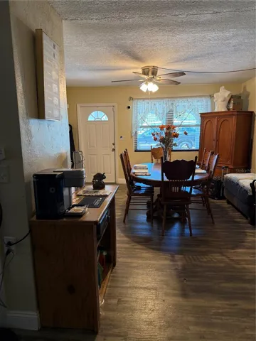 dinning area leading to entrance