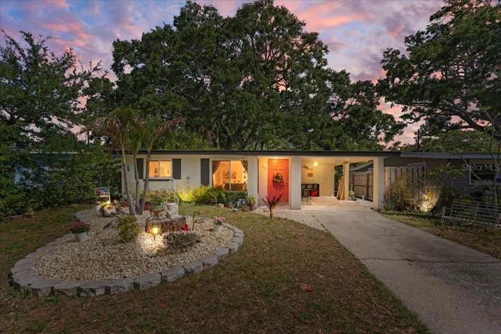 Safety Harbor coastal charm