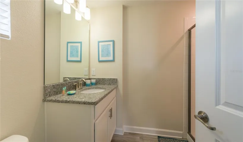 Bedroom 3 en-suite bathroom