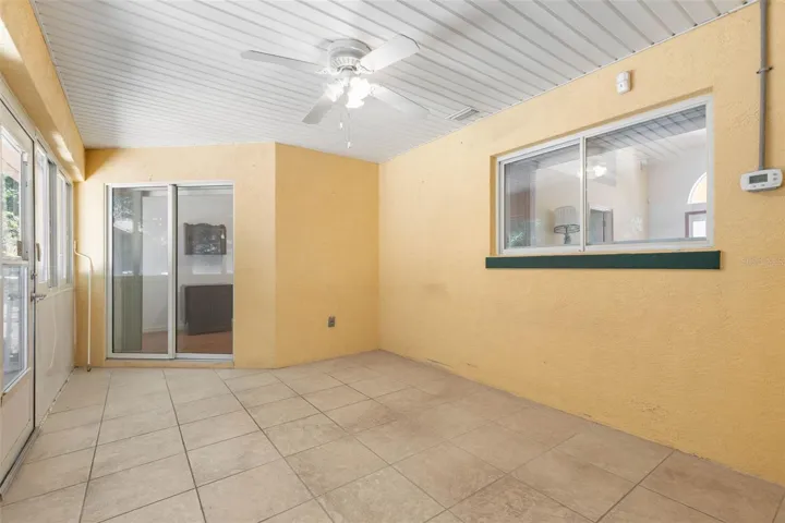 Enclosed lanai