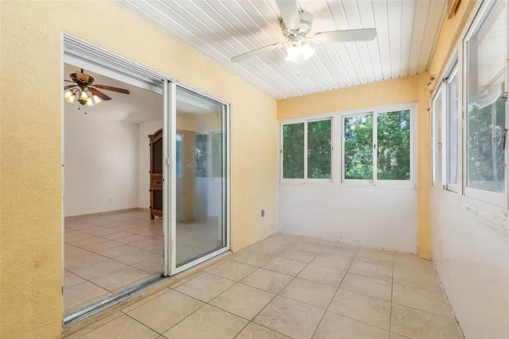 Enclosed lanai