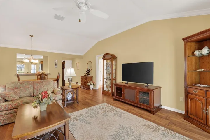 Great Room pic 2