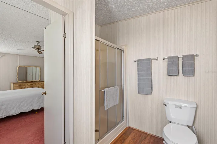 PRIMARY BEDROOM WITH ENSUITE BATHROOM