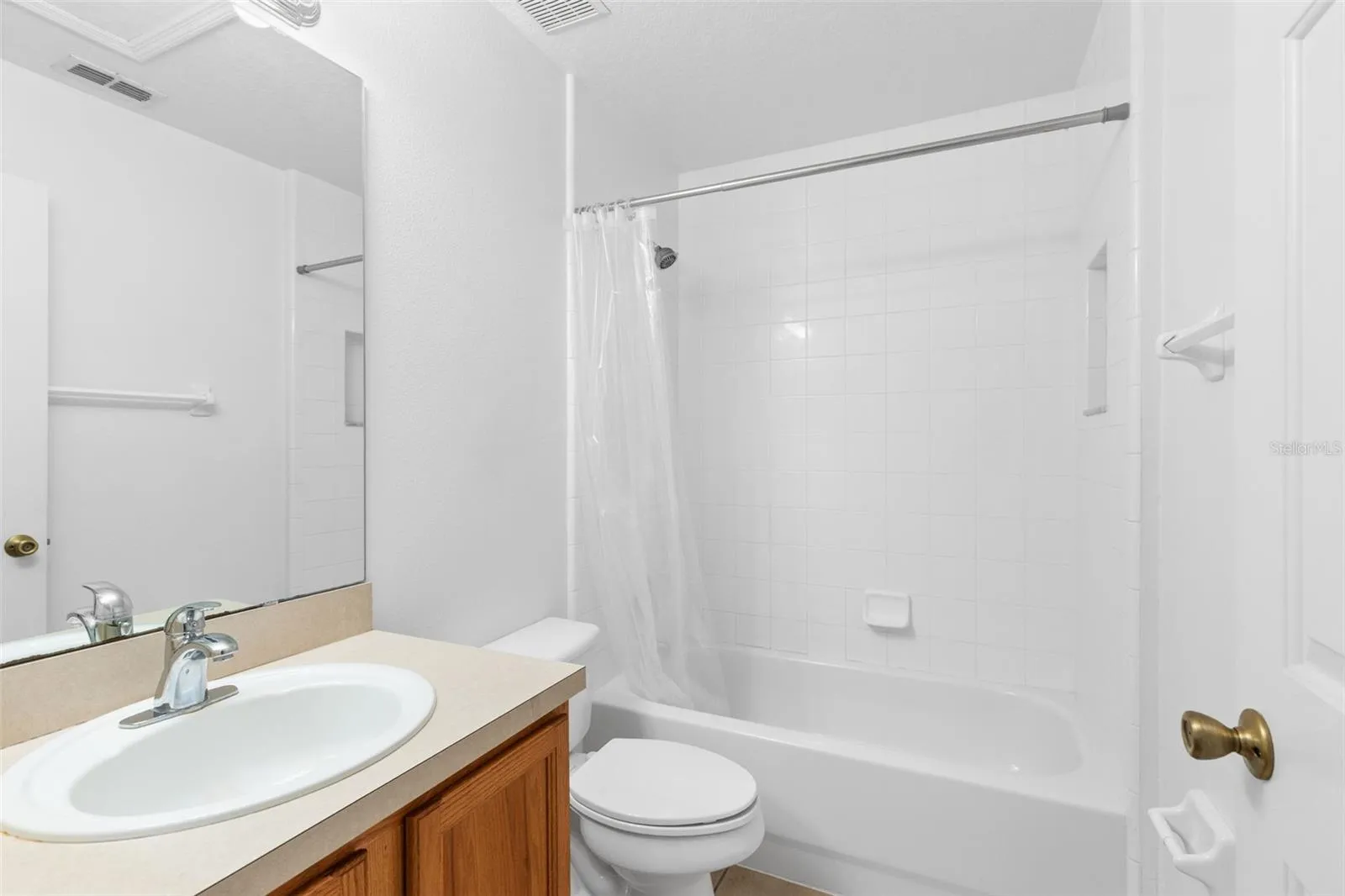 Upstairs guest bathroom