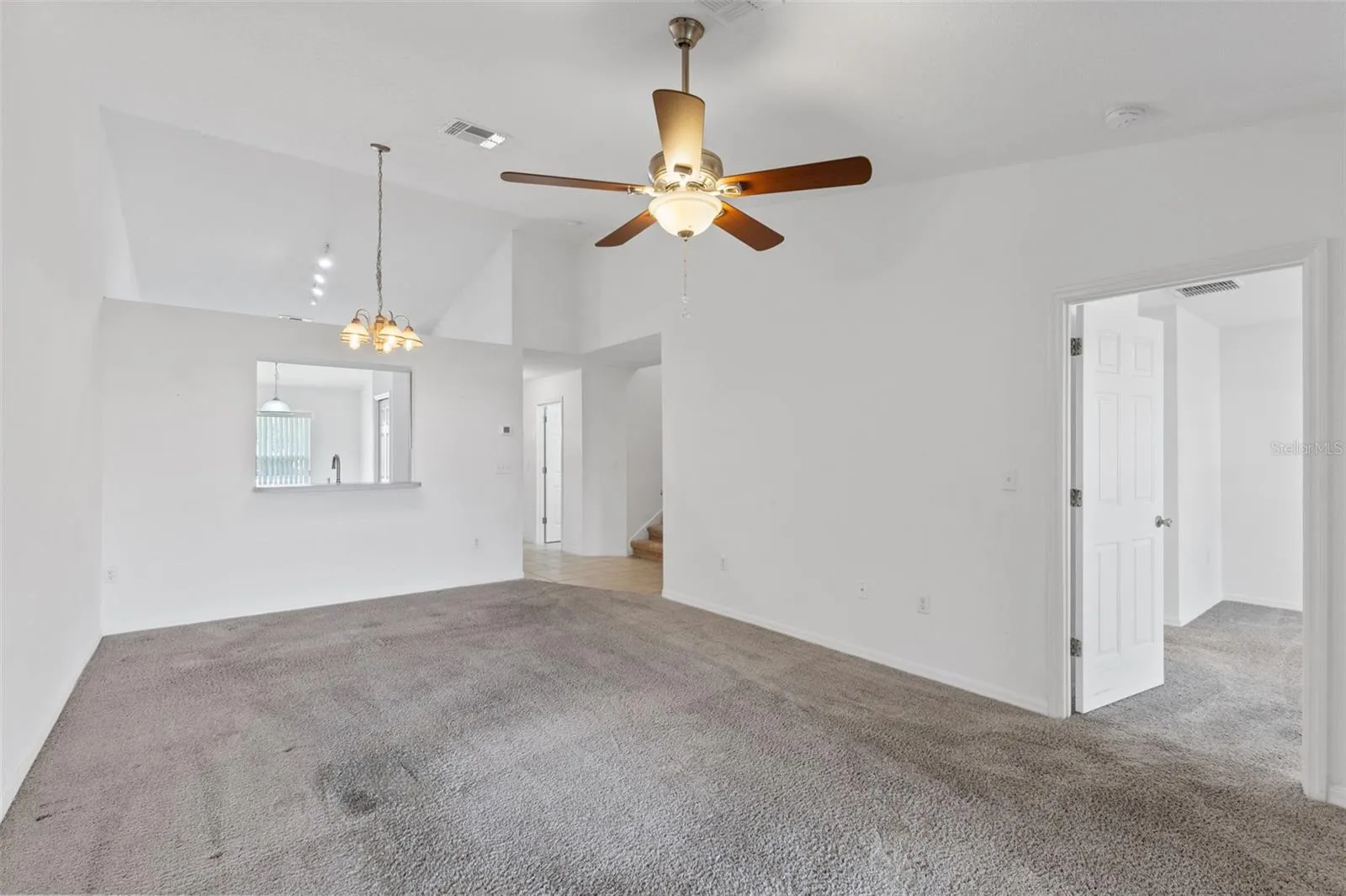 Living/Dining area