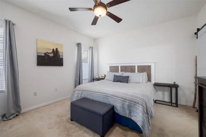 Large Owner's En-Suite with Views of Conservation!