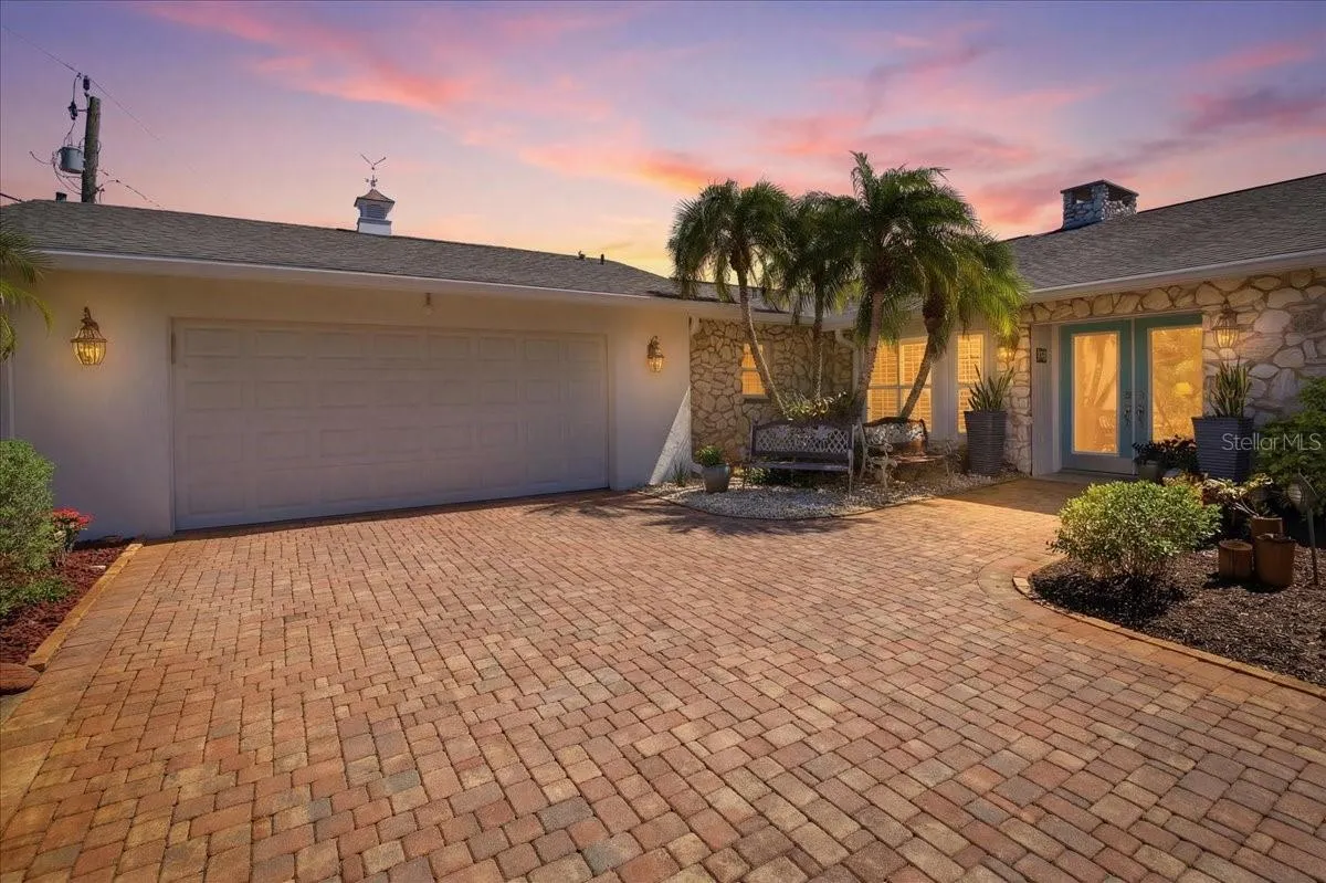 1231 Bayshore Dr.