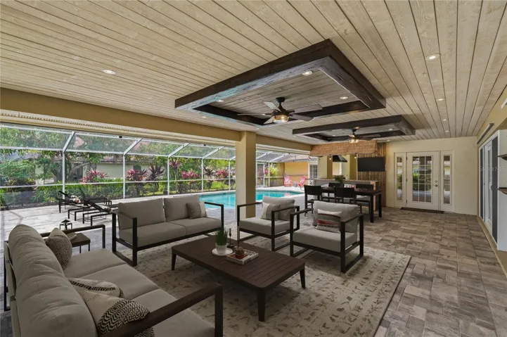 OUTDOOR OASIS!
