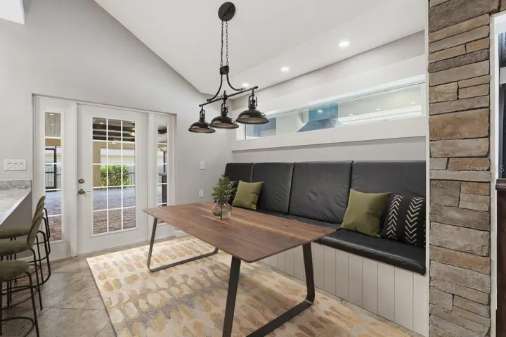 BREAKFAST NOOK! CUSTOME BUILT IN SEATING WITH STORAGE!