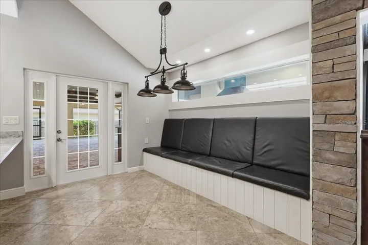 BREAKFAST NOOK! CUSTOME BUILT IN SEATING WITH STORAGE!