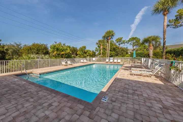 Community pool